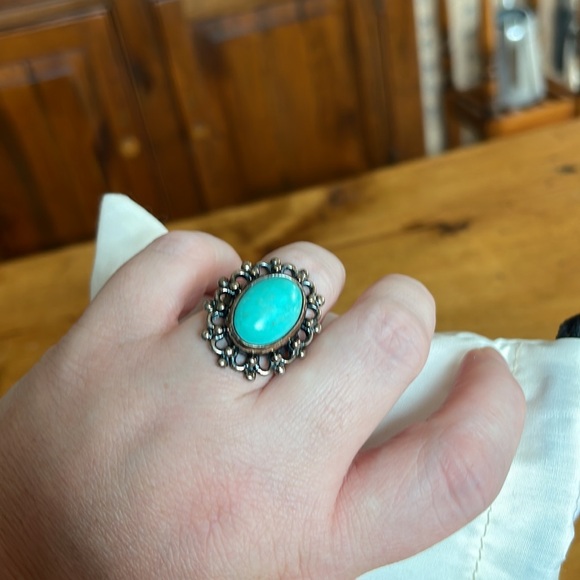 Size 9 Silver chunky ring (925 stamped silver) with turquoise-coloured stone - Picture 4 of 4